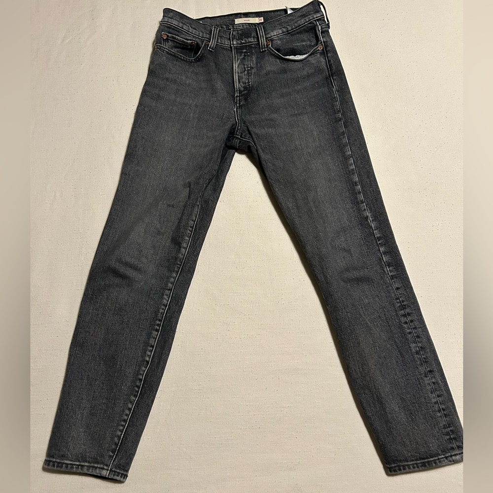 LEVIS WEDGIE WOMEN'S JEANS - Size 28